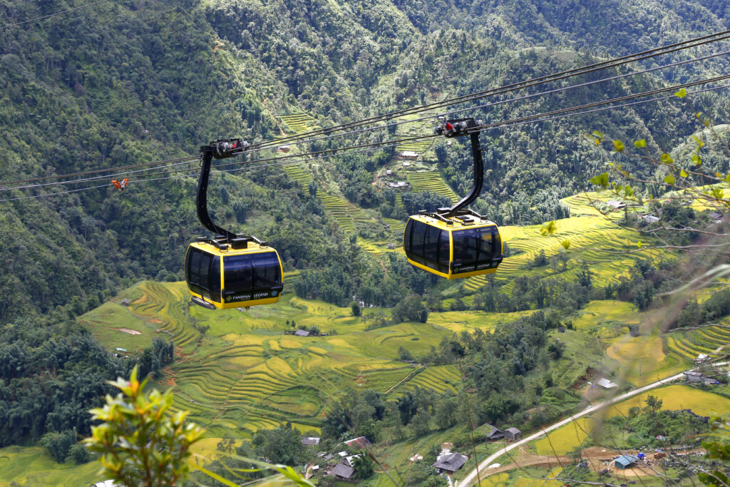 The cable cab provides a comfortable and scenic travel option, especially for those who don’t wish to trek